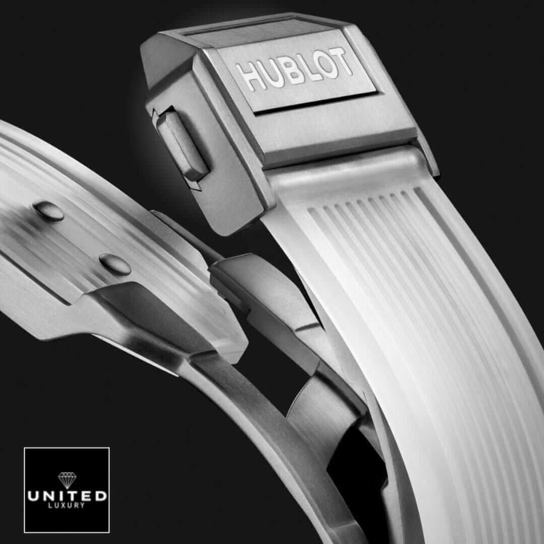 Hublot Rainbow Black Replica 3 Hublo?t Big Bang 441.JX.4802.RT.4099 White Rubber Bracelet Replica black background