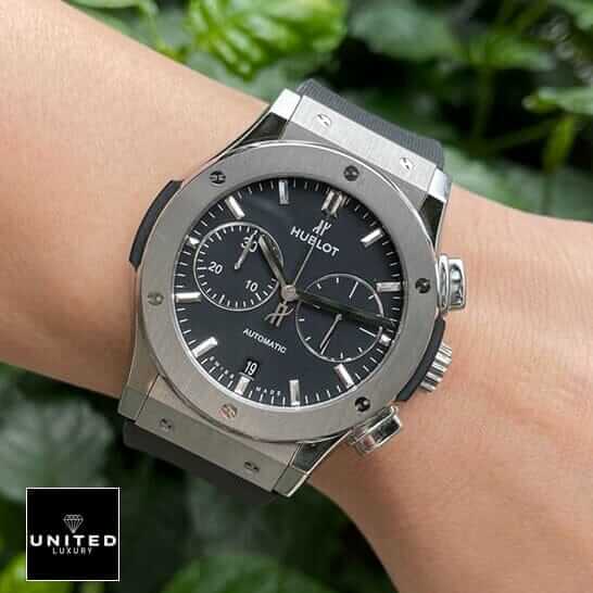 Hublot Racing Grey Replica 5 Hublot Classic Fusion Black Dial Steel Bezel Replica on the man wrist