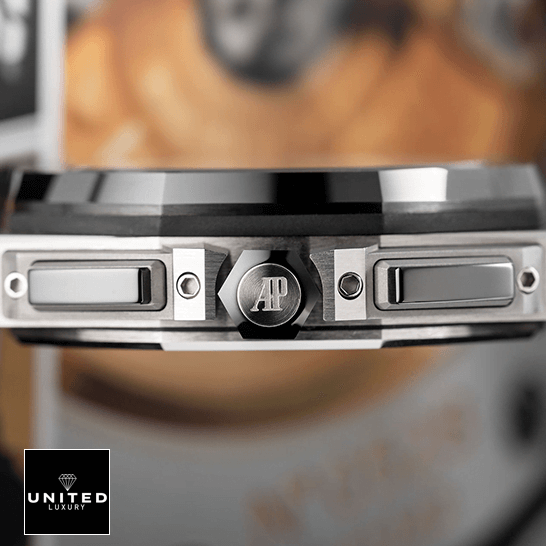 Ap Offshore White Replica 4 audemars_piguet_royal_oak_offshore_novelty_chronograph_26400SO.OO_.A002CA_left