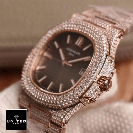 Patek Philippe Nautilus 5711 R8 Replica 6 Patek Philippe Nautilus Jumbo Iced Out 5711-R8 Replica side view