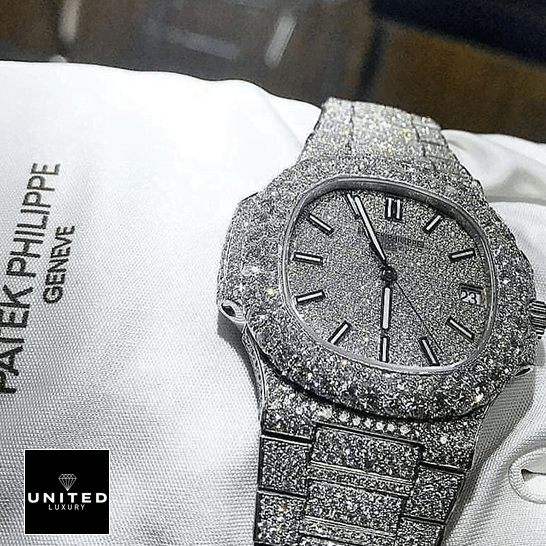 Patek Iced Out 5719/10G-010 Replica 4 patek_philippe_nautilus_jumbo_white_dial_5719_10G_010_iced_out_replica_hand_two
