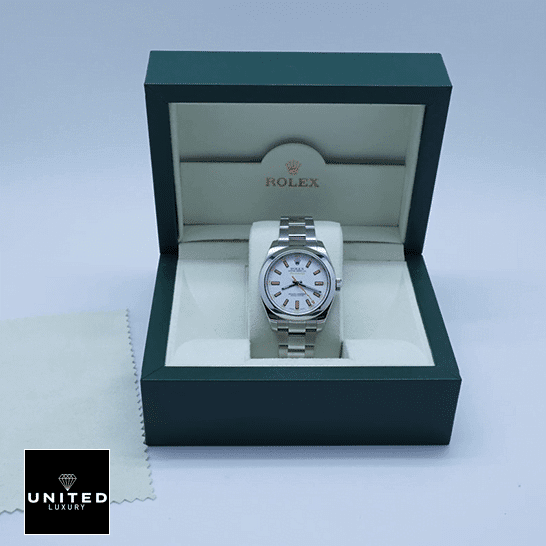 Rolex Milgauss 116400-0002 Oyster Replica 5 Rolex Milgauss 116400-0002 White Dial Oyster Replica in the Green Rolex Box
