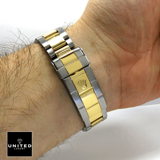 Rolex Submariner Serti Two Tone Stainless Steel Gold Diamond 16613 Replica 11 Rolex Submariner 16613 Two Tone Bracelet Fold Clasp on the Rolex Logo Replica