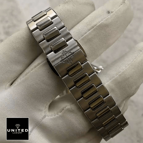 Patek Philippe Nautilus Ladies 7018/1A Replica 3 Patek Philippe Nautilus Stainless Steel Bracelet Replica closed clasp on the hand