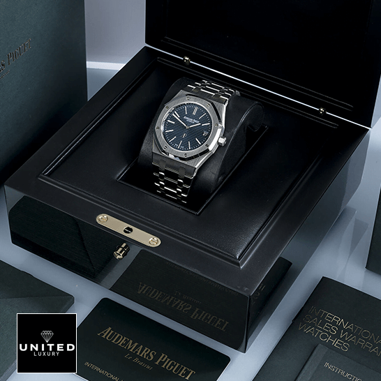 AP 15202 Replica 6 audemarspiguet-royaloak-15202ST.OO_.1240ST.01-replica-unitedluxury