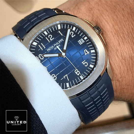 Patek Philippe White Gold Replica 6 Patek Philippe Aquanaut Blue Dial 5168G-001 Replica on the man wrist