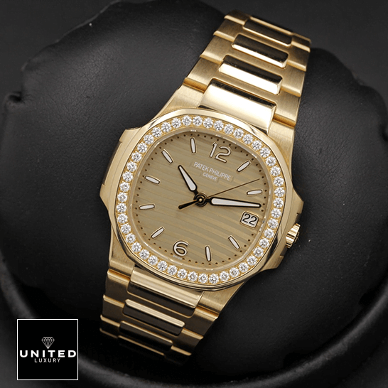 Patek Philippe Nautilus 7010/1R-012 Replica 9 Patek Philippe Nautilus 70101R-012 Rose Gold Bracelet Replica black background