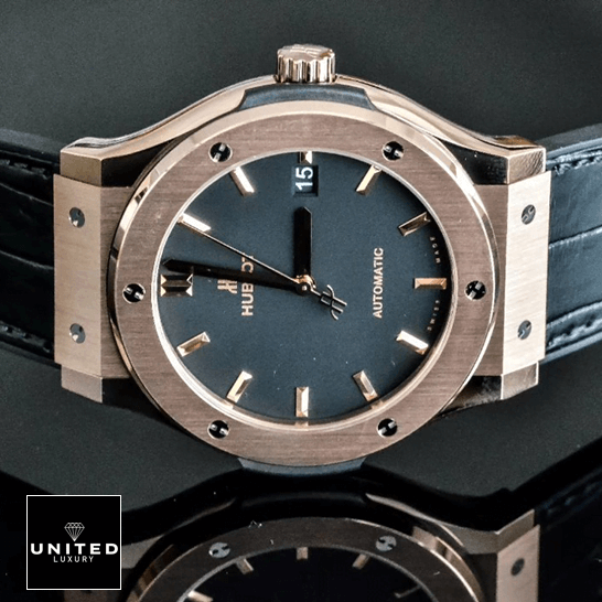 Hublot King Gold Replica 1 Hublot 511.OX_.1181.LR Classic Fusion Black Dial Gold Bezel Replica side view