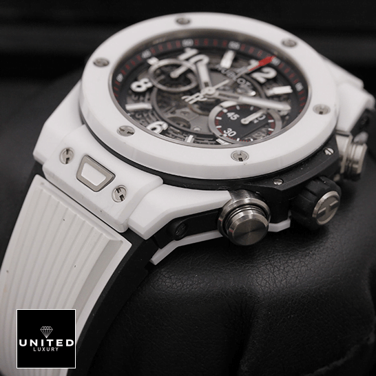 Hublot Big Bang Unico Replica 2 Hublot Big Bang Black Dial White Rubber Bracelet Replica on the black stand