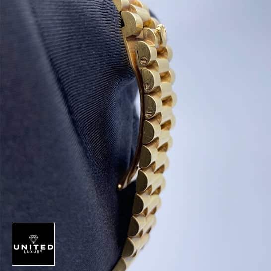 Rolex Ivory Replica 5 Rolex Day-Date 40 228239 on the Rolex logo Gold Oyster Bracelet Replica Left Side