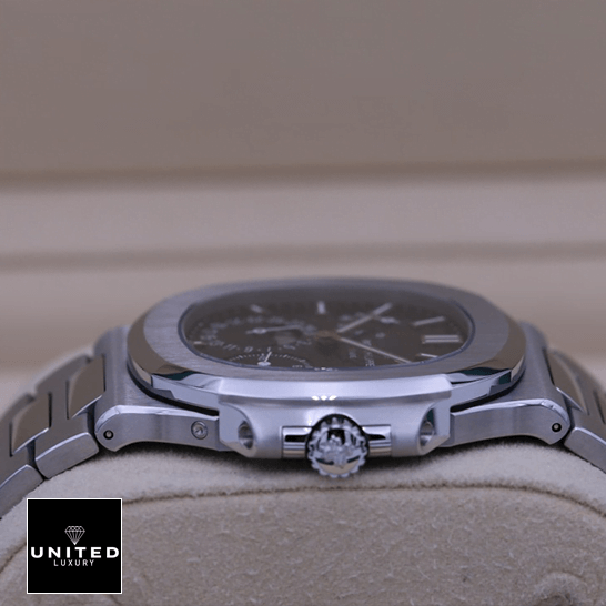 Patek Philippe 5712/1A Moon Phase Replica 7 Patek Philippe Nautilus Stainless Steel Case 57121A-001 Replica side view