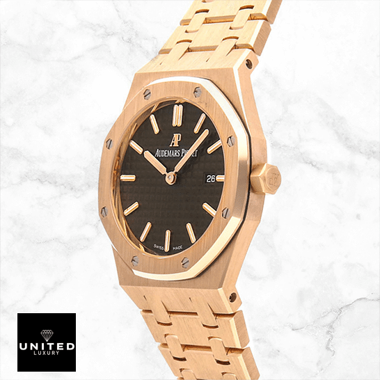 Ap Quartz Replica 2 Audemars Piguet Royal Oak 67650OR.OO_.1261OR.01 Gold Case Replica ceramic background