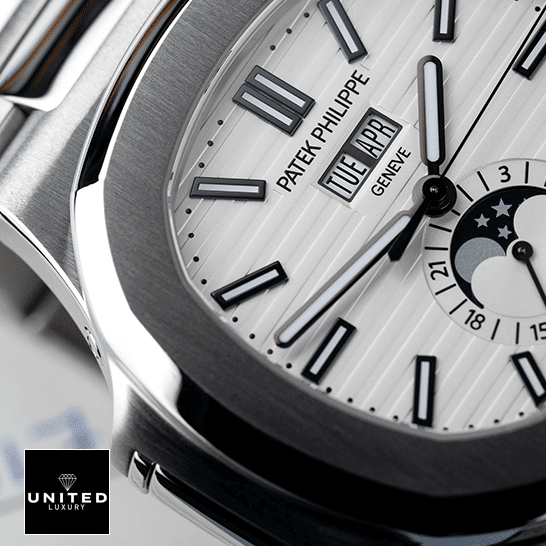 Patek Philippe Nautilus White Dial Replica 2 Patek Philippe Geneve White Dial Steel Case Replica front view