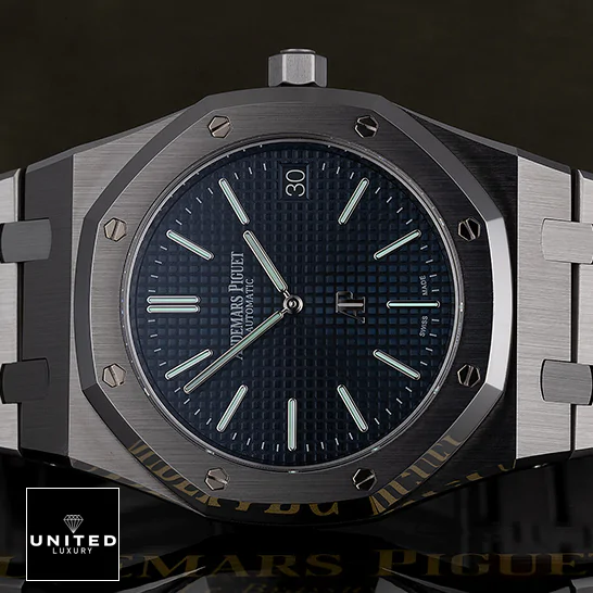 AP 15202 Replica 3 audemarspiguet-royaloak-15202ST.OO_.1240ST.01-replica-tiltedleft