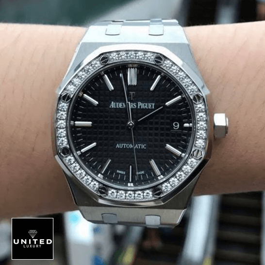 Audemars Piguet Royal Oak 15451ST.ZZ.1256ST.01 Replica 2 AP Royal Oak Black Dial Diamond Bezel Stainless Steel Replica on the wrist