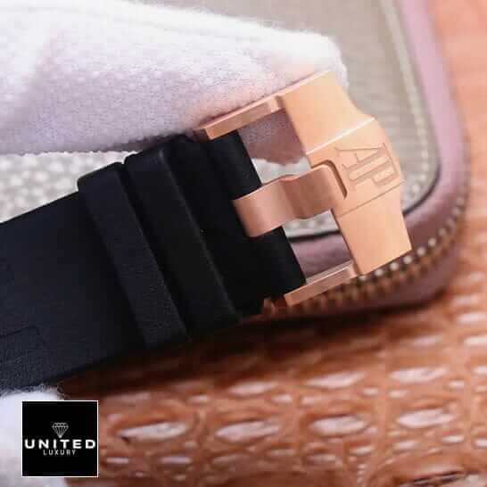 AP Pride of Germany Replica 5 Audemars Piguet Black Rubber Bracelet Gold Clasp Replica opened clasp