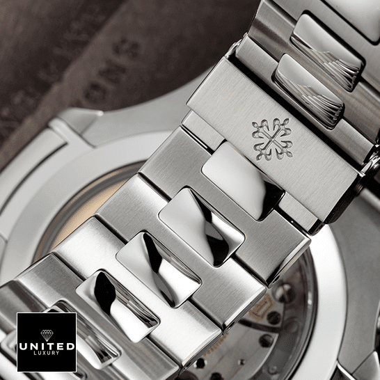 Patek Philippe Nautilus White Dial Replica 9 Patek Philippe Nautilus 5726 White Dial Replica stainless steel bracelet